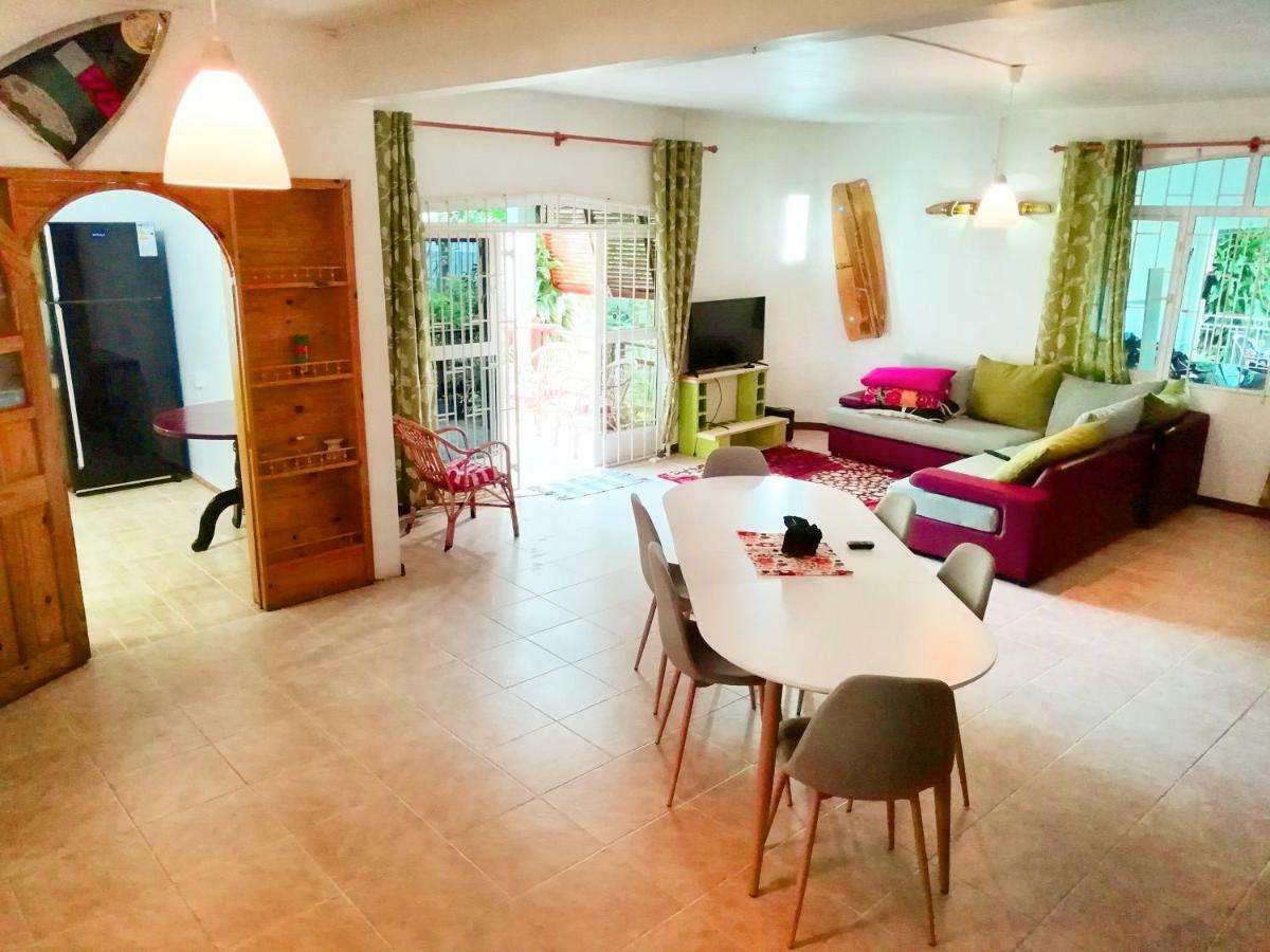 Hotel Surf House La Gaulette Esterno foto